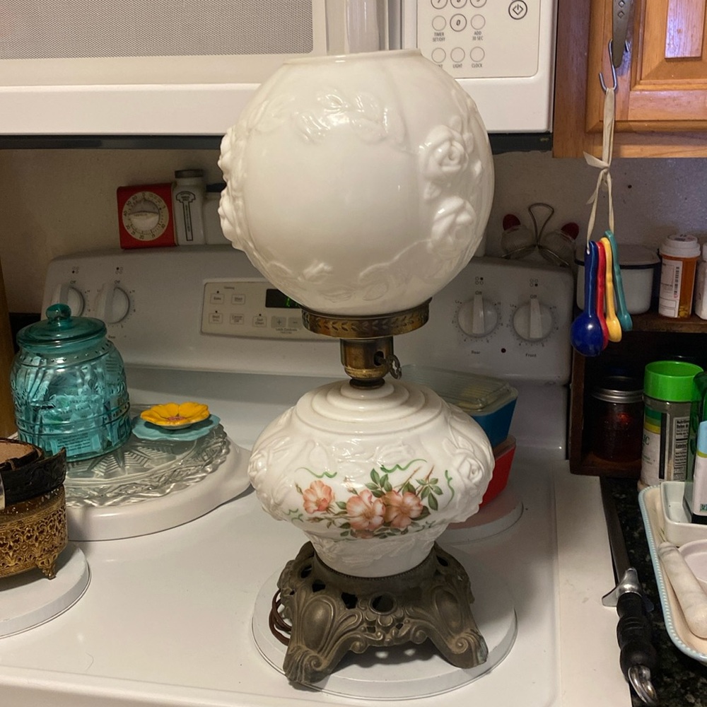 Vintage Gone with the Wind Hurricane Double Globe Pink Roses 24 inch Lamp